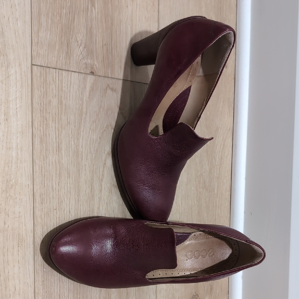 Ecco Dark Red Leather Slip-On Shoes